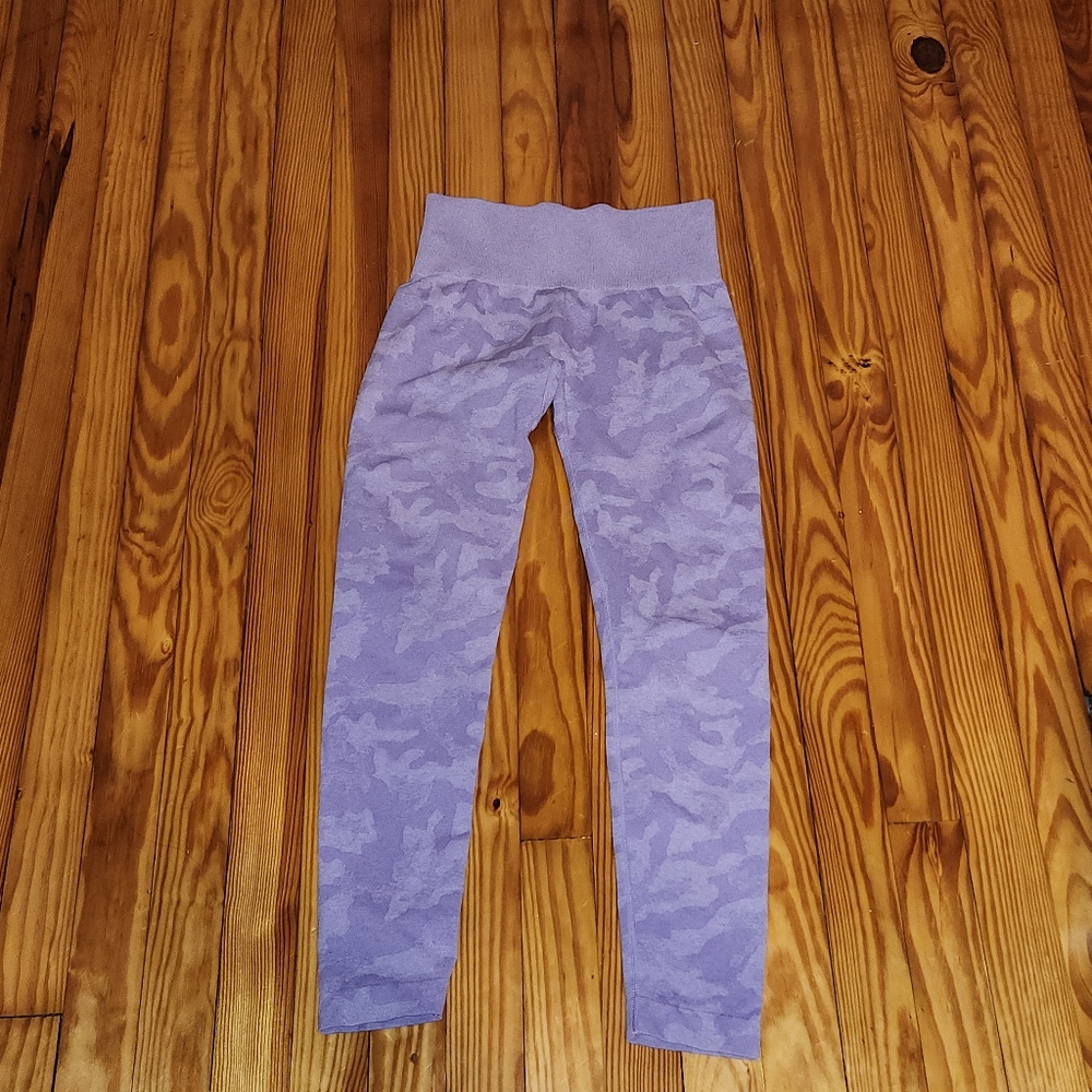 NVGTN Size S, Lilac Camo Leggings
